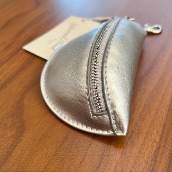 Universal Thread Silver Belt Bag Clip On Pouch - Picture 5 of 7